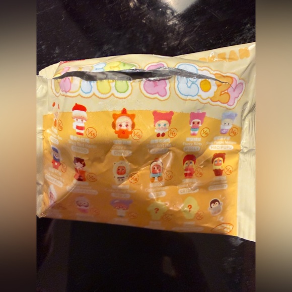 Pop Mart Fluffy & Cozy Pop Bean Secret Edition LABUBU Toasty Snow Baby - Picture 7 of 9